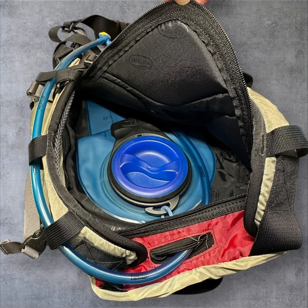 Camelbak H.A.W.G Hawg Backpack Hydration‎ Pack Omega Reservoir Gray/Red